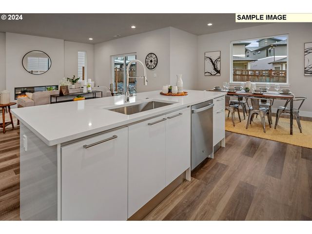 16548 Se SNOW BLANKET Ter, Happy Valley, OR 97086