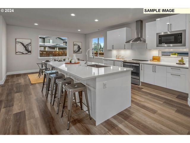 16548 Se SNOW BLANKET Ter, Happy Valley, OR 97086