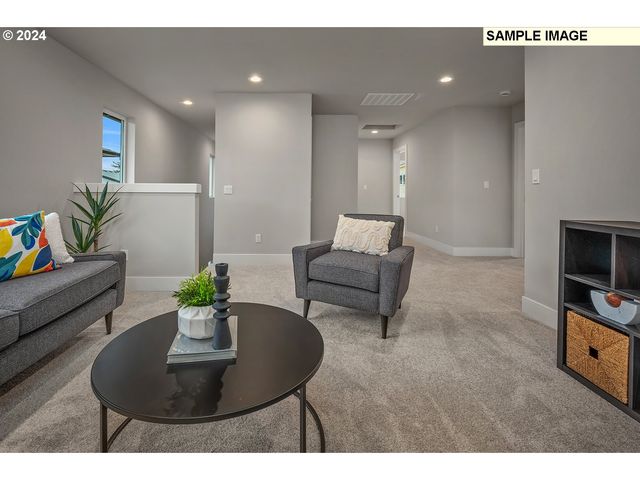 16548 Se SNOW BLANKET Ter, Happy Valley, OR 97086