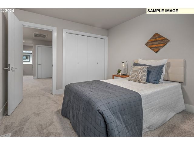 16548 Se SNOW BLANKET Ter, Happy Valley, OR 97086