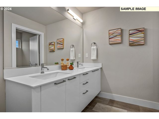 16548 Se SNOW BLANKET Ter, Happy Valley, OR 97086