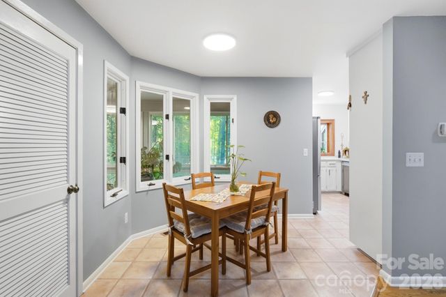 7045 Burlwood Road, Charlotte, NC 28211