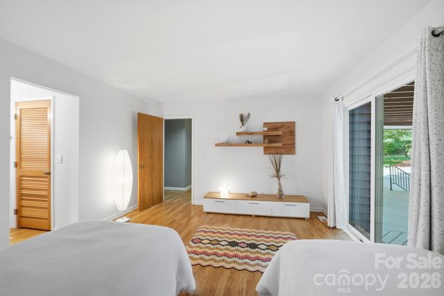 7045 Burlwood Road, Charlotte, NC 28211
