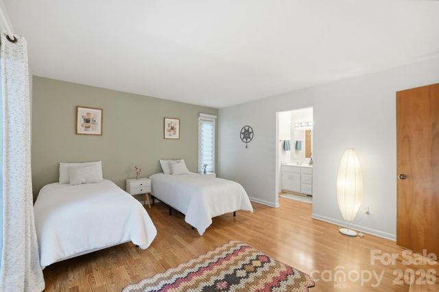 7045 Burlwood Road, Charlotte, NC 28211