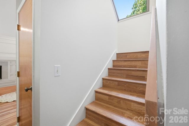 7045 Burlwood Road, Charlotte, NC 28211