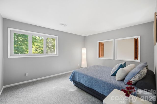 7045 Burlwood Road, Charlotte, NC 28211