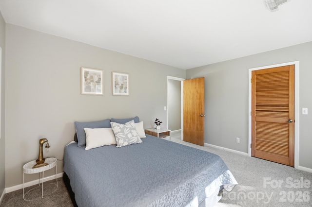 7045 Burlwood Road, Charlotte, NC 28211