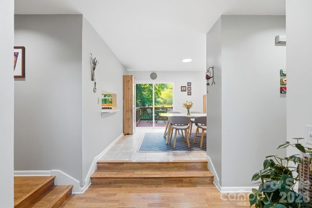 7045 Burlwood Road, Charlotte, NC 28211
