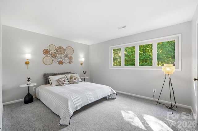 7045 Burlwood Road, Charlotte, NC 28211