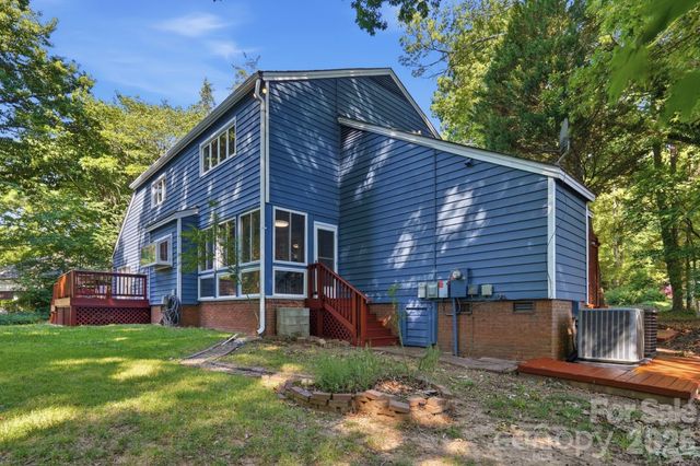 7045 Burlwood Road, Charlotte, NC 28211