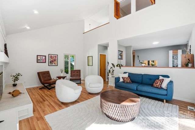 7045 Burlwood Road, Charlotte, NC 28211