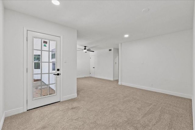 8011 Richmond Avenue, Houston, TX 77063