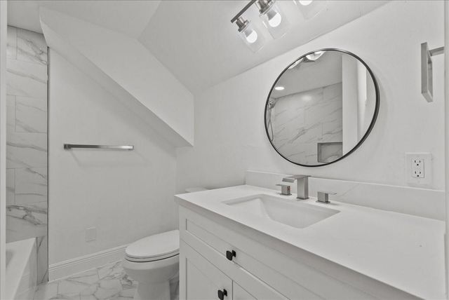 8011 Richmond Avenue, Houston, TX 77063