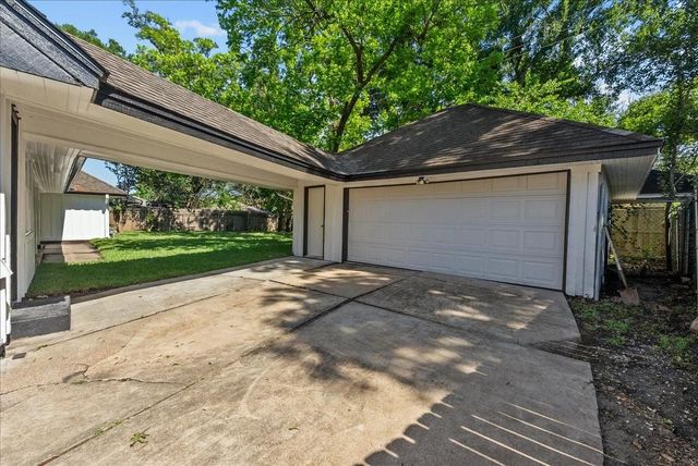 8011 Richmond Avenue, Houston, TX 77063