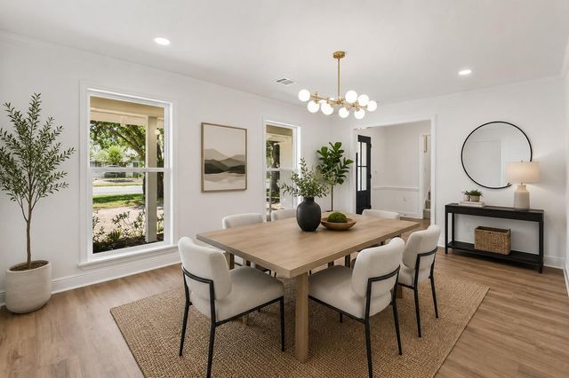 8011 Richmond Avenue, Houston, TX 77063