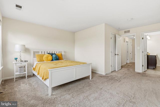 2643 CAMPUS WAY N, Glenarden, MD 20706