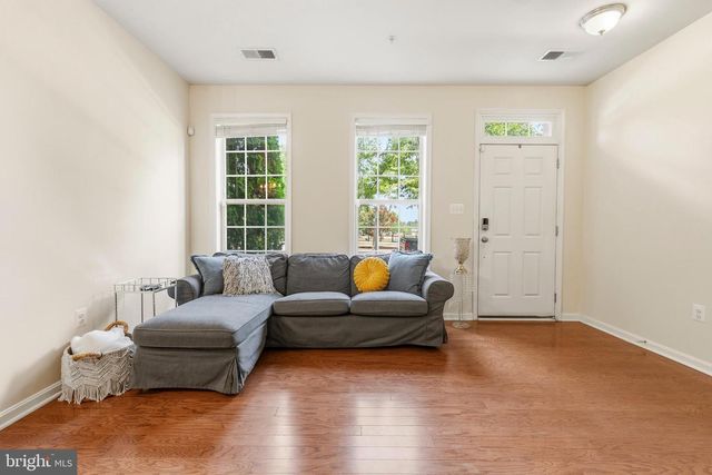 2643 CAMPUS WAY N, Glenarden, MD 20706