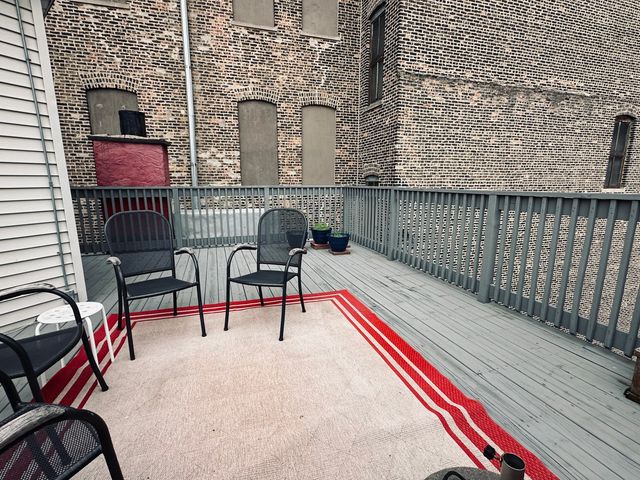 353 W Chicago Avenue 4E, Chicago, IL 60654