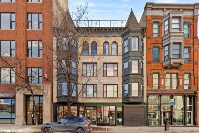 353 W Chicago Avenue 4E, Chicago, IL 60654