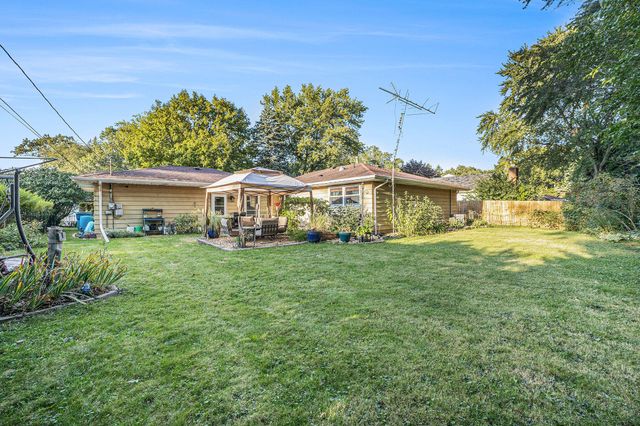 404 Cricket Lane, Michigan City, IN 46360