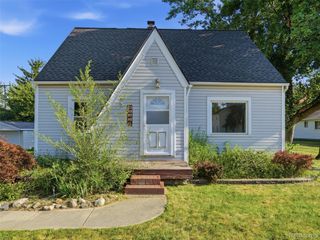 529 E Broad Street, Linden, MI 48451