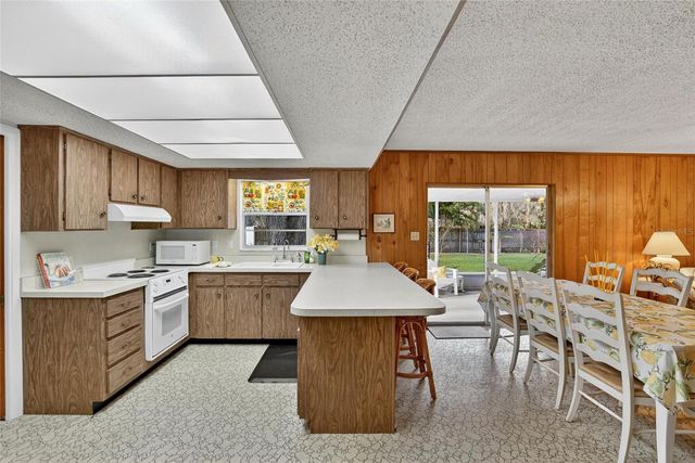 6211 ELM SQUARE W, Lakeland, FL 33813