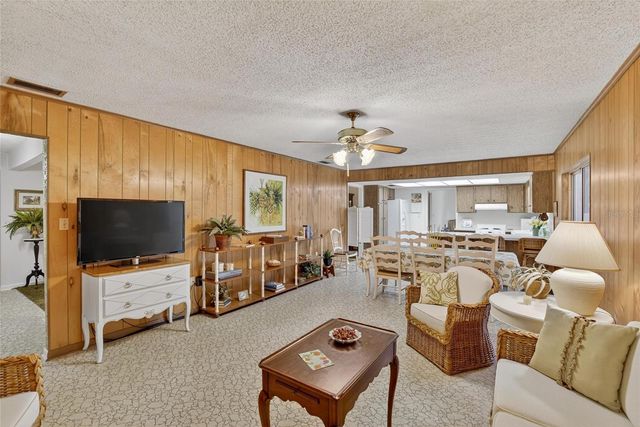 6211 ELM SQUARE W, Lakeland, FL 33813