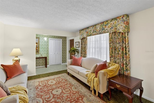 6211 ELM SQUARE W, Lakeland, FL 33813