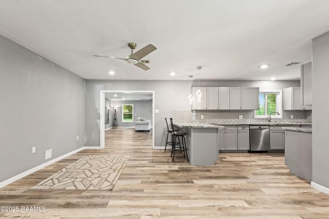 113 Driftwood Drive, Lafayette, LA 70503