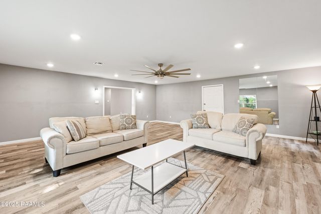 113 Driftwood Drive, Lafayette, LA 70503
