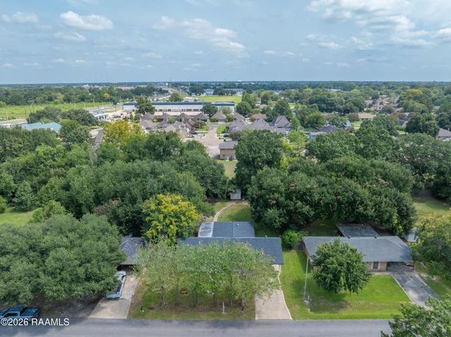 113 Driftwood Drive, Lafayette, LA 70503