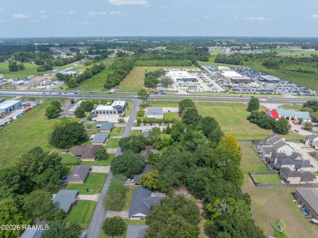 113 Driftwood Drive, Lafayette, LA 70503