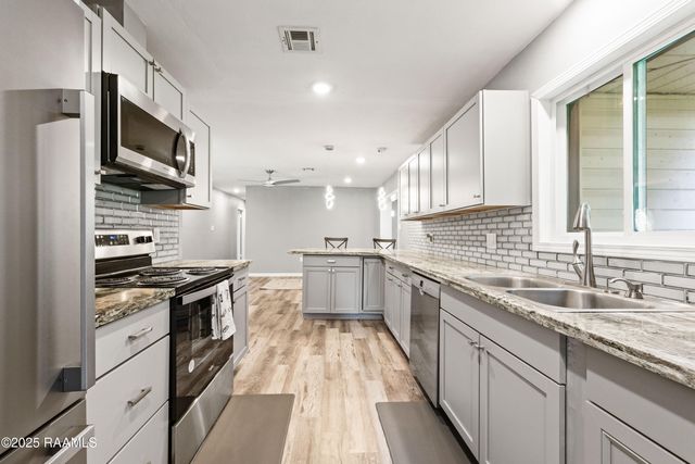 113 Driftwood Drive, Lafayette, LA 70503