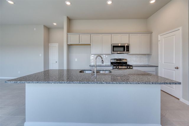 739 Hidden Meadow Street, Bonney, TX 77583