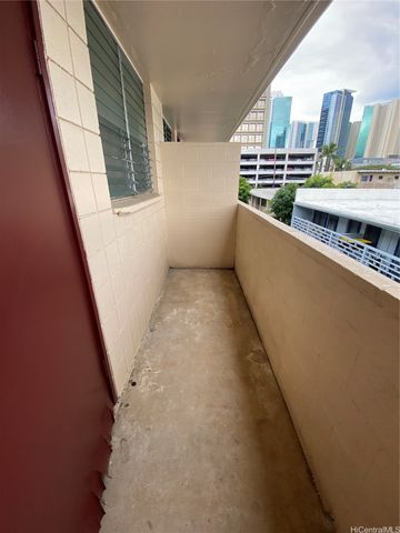 1217 Kamaile Street 303, Honolulu, HI 96814