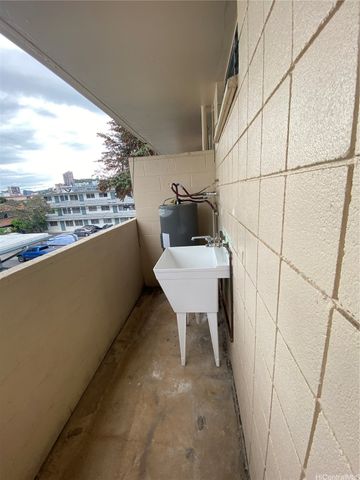 1217 Kamaile Street 303, Honolulu, HI 96814