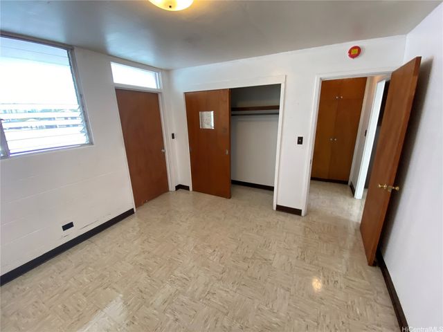 1217 Kamaile Street 303, Honolulu, HI 96814