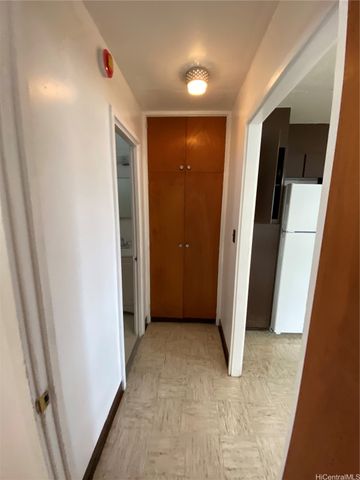 1217 Kamaile Street 303, Honolulu, HI 96814