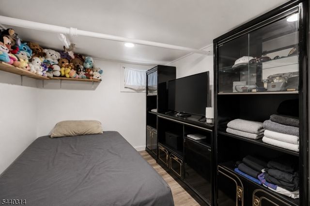 196 S 6Th St, Newark City, NJ 07103