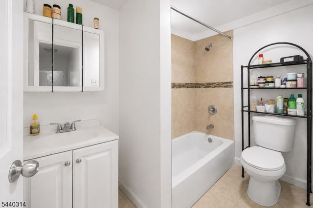 196 S 6Th St, Newark City, NJ 07103