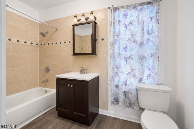 196 S 6Th St, Newark City, NJ 07103