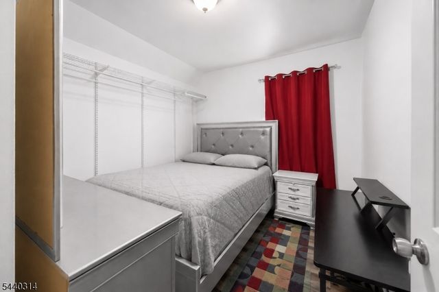 196 S 6Th St, Newark City, NJ 07103