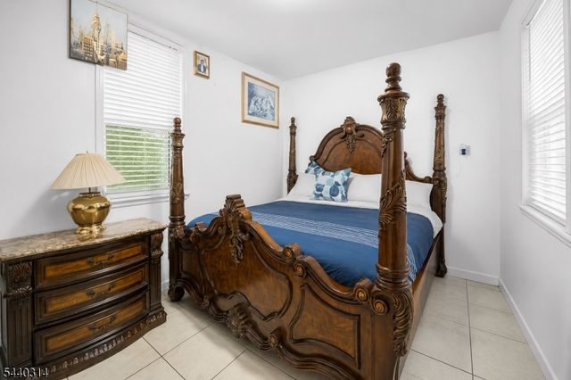 196 S 6Th St, Newark City, NJ 07103