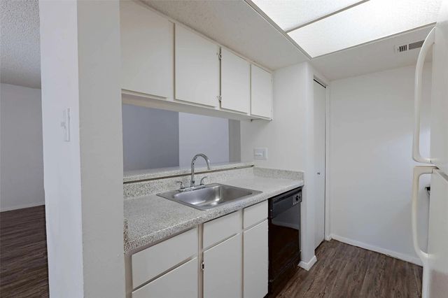 3600 Greystone DR 1208, Austin, TX 78731