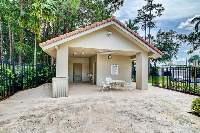 5530 Coach House Circle A, Boca Raton, FL 33486