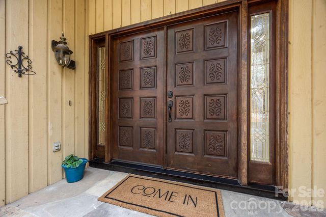 1105 High Vista Drive, Mills River, NC 28759