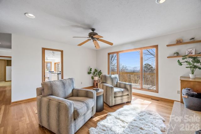 1105 High Vista Drive, Mills River, NC 28759