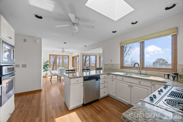 1105 High Vista Drive, Mills River, NC 28759