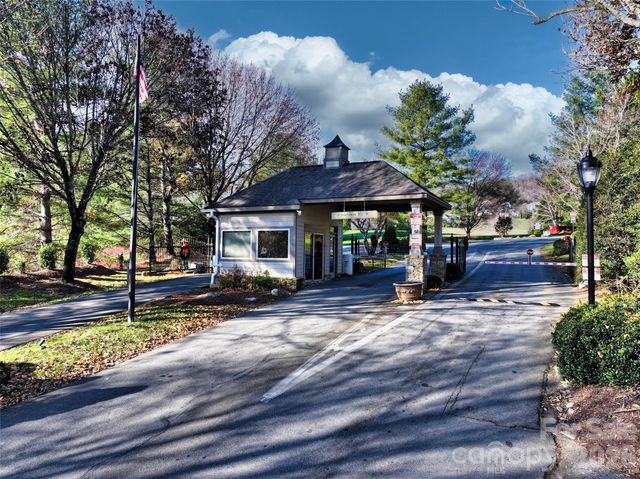 1105 High Vista Drive, Mills River, NC 28759