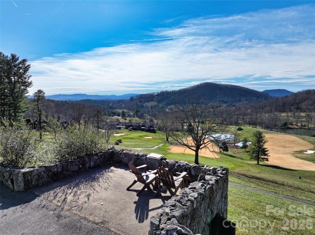 1105 High Vista Drive, Mills River, NC 28759